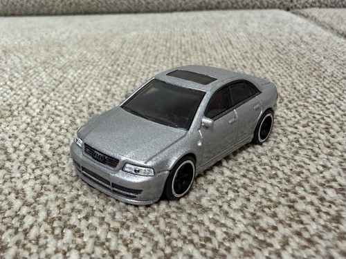 Audi quattro silber hot - s4,